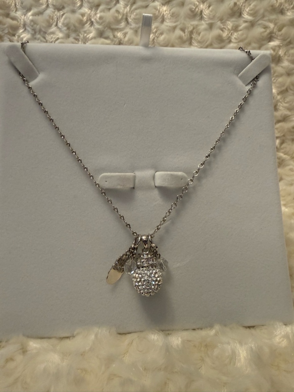 Silver Crystal Pendant Necklace - Sparkling Charm